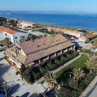 Résidence de location vacances à Hyères 06.32.76.50.80