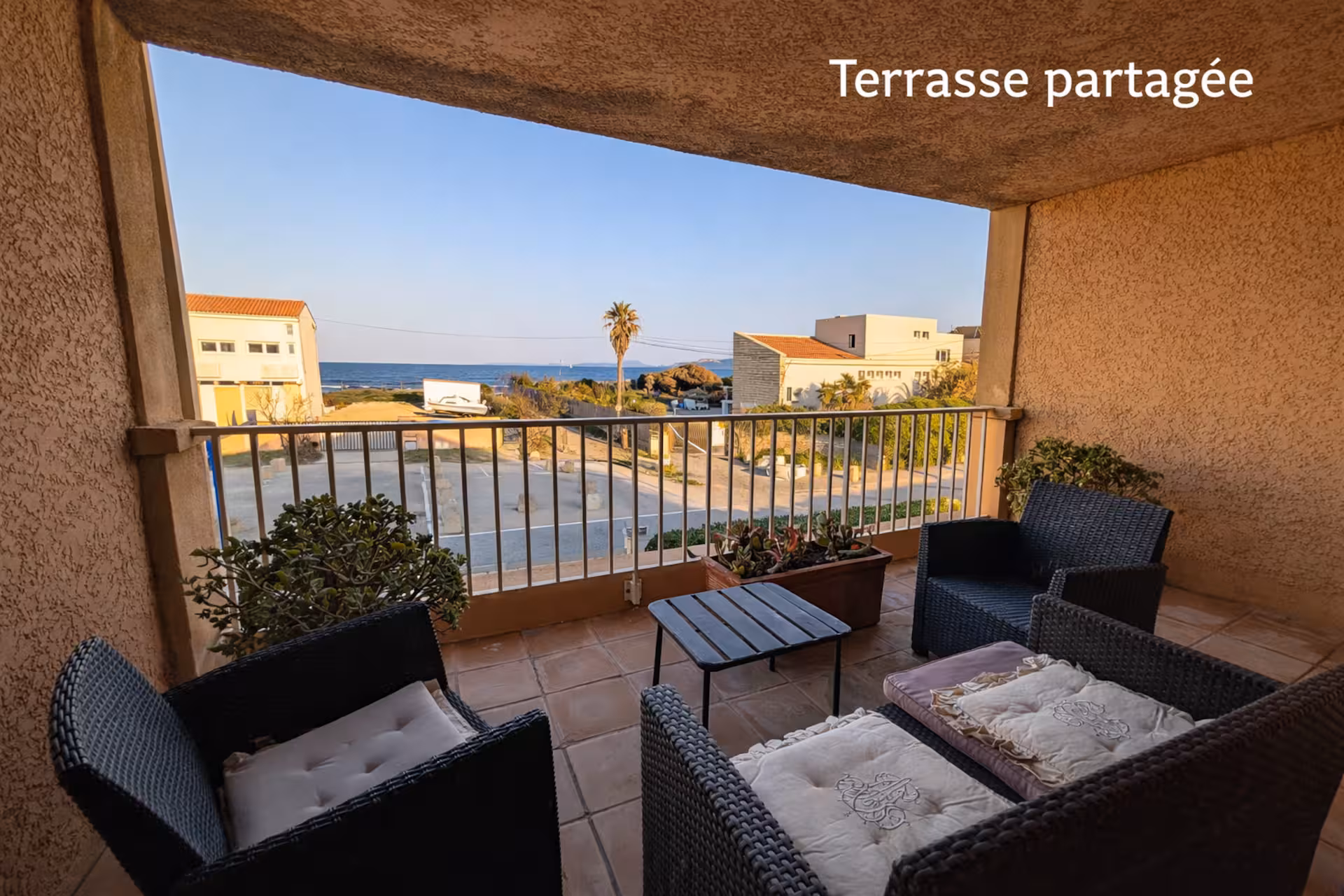 ea871a98-10a3-489a-a1d9-2e79ff4fb12b.png grande douche